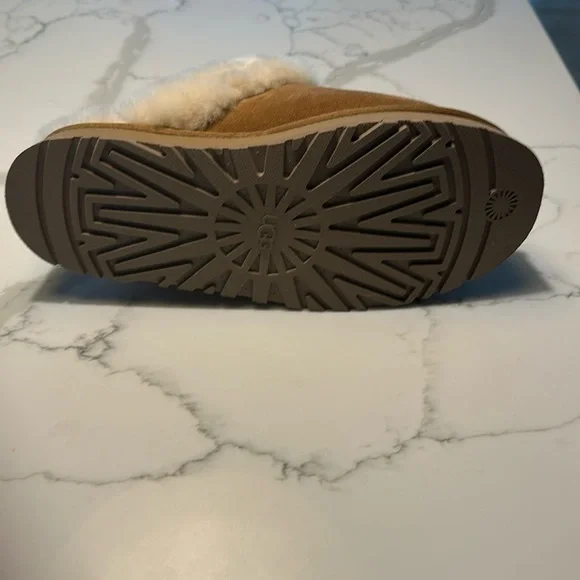 UGG Women’s Disquette Suede Slipper Size 9 - Picture 6 of 8